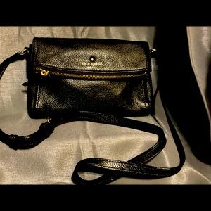 Tiny Kate spade black pebble crossover/clutch